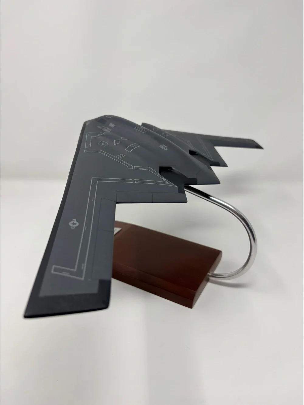 1/100 Executive series Models Northrop Grumman B-2 stealth bomber Mahogany wood